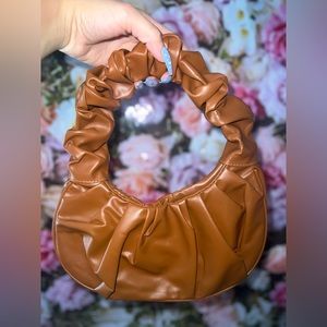 Cloud shoulder bag